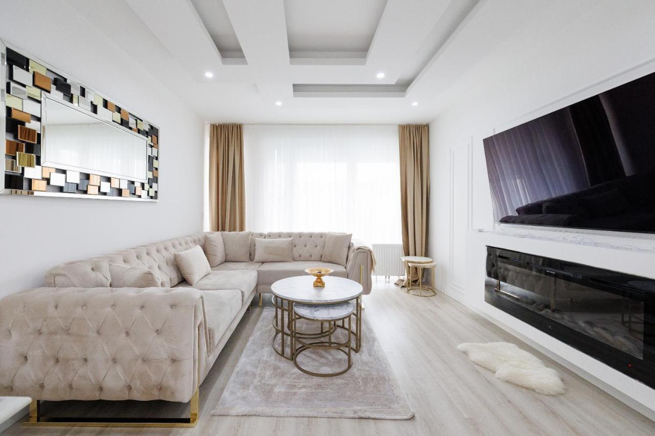 Old Apartament